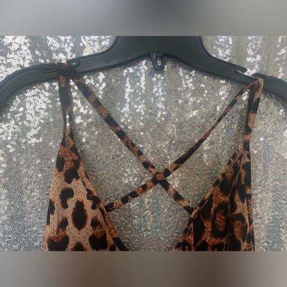 Leopard Criss Cross Front Tank - Picture 3 of 4